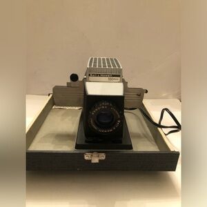 Vintage Slide Show Projector . Bell and Howell. Works.